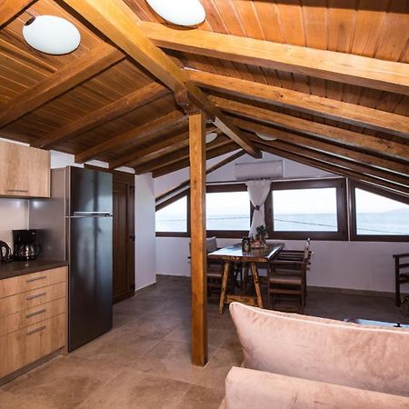 Apartamento Golden Attic Nea Roda Exterior foto