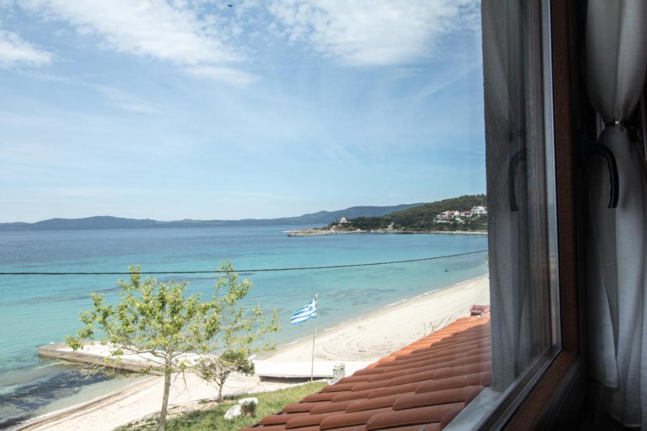 Apartamento Golden Attic Nea Roda Exterior foto