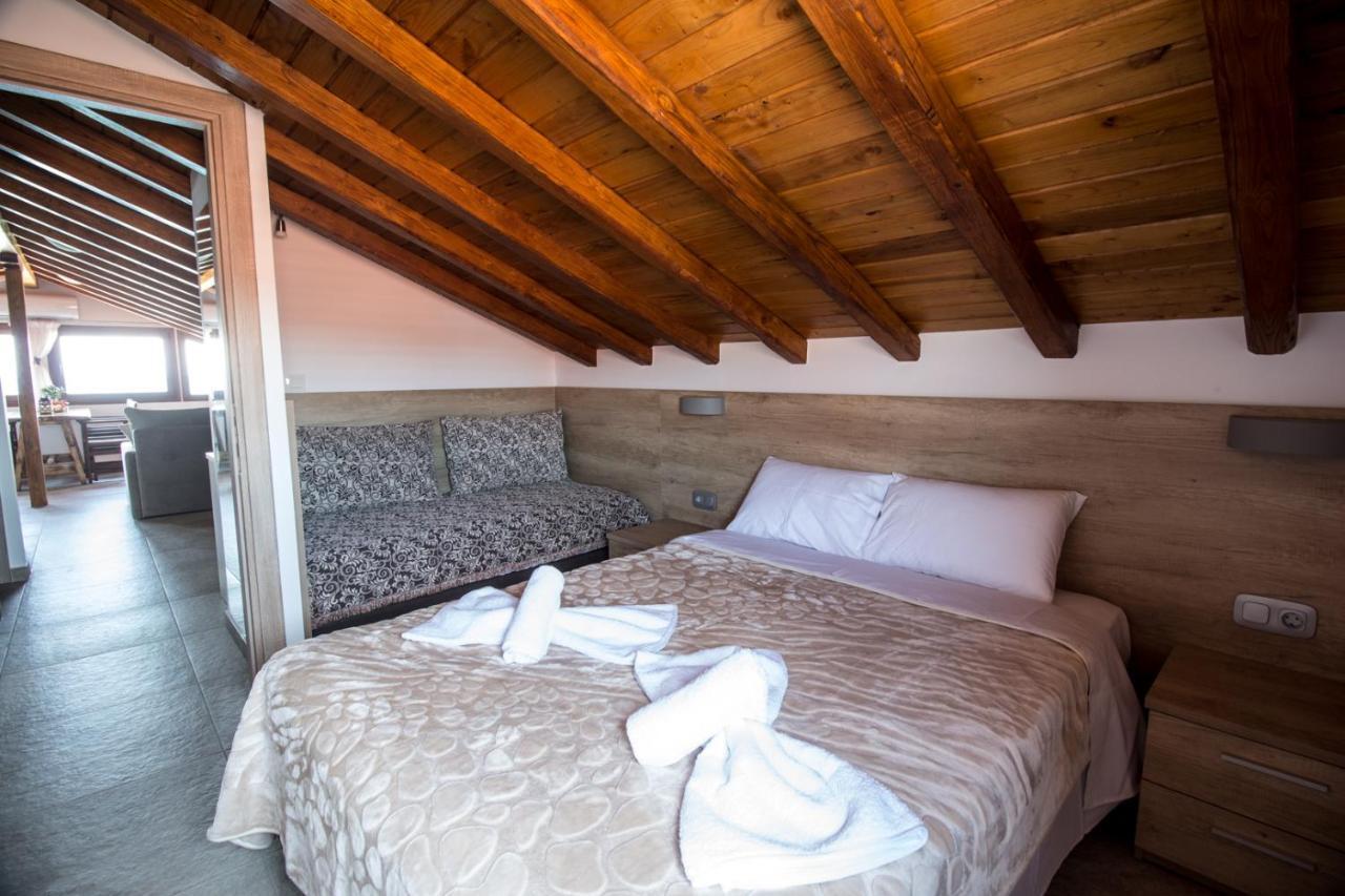 Apartamento Golden Attic Nea Roda Exterior foto